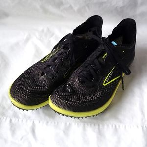 Brooks long distance track spikes